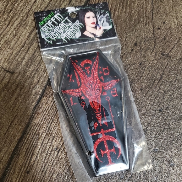 Baphomet coffin compact mirror - Picture 1 of 2